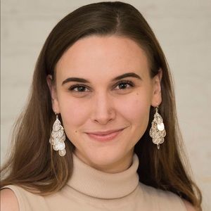 Meet your Posher, Lydia